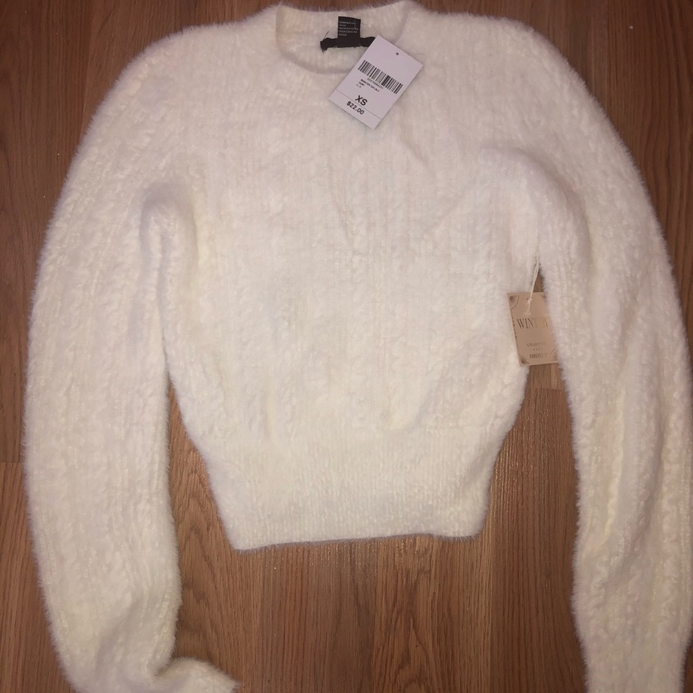 Forever 21 Women’s White Fuzzy Cable Knit Sweater